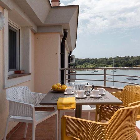 Seafront Apartment Gaby Medolino Esterno foto